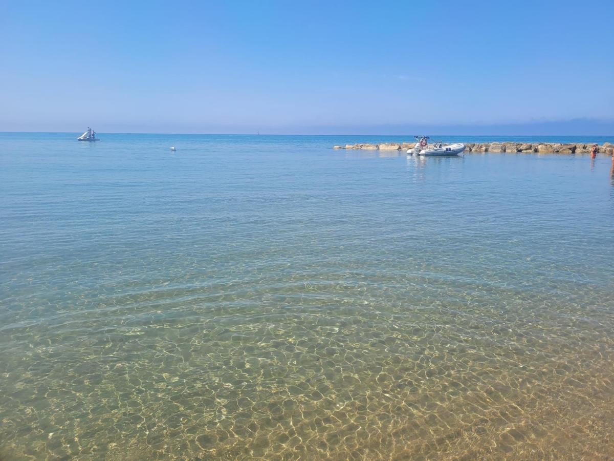 Villa Rimini - Seaview & Roman Holidays Apartments - Garden&Beach 300Mt Anzio Exterior photo