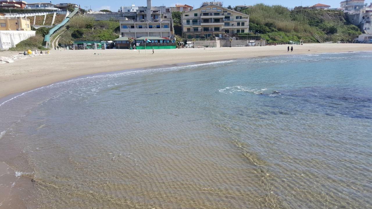 Villa Rimini - Seaview & Roman Holidays Apartments - Garden&Beach 300Mt Anzio Exterior photo